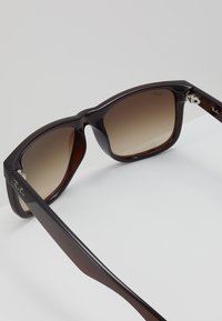 Ray-Ban JUSTIN - Óculos de sol - brown