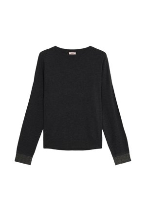 Dunkelgrauer Langarmpullover mit geripptem Ausschnitt und Bündchen, der ein kleines Punktmuster aufweist, flach auf weißem Hintergrund ausgelegt.