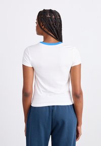 Nike Sportswear Μπλουζάκι με στάμπα - white