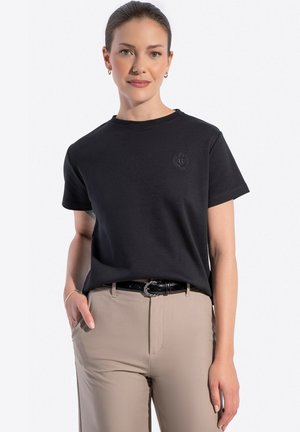 - T-shirt basic