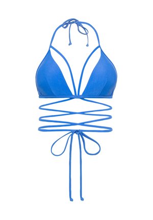 Zils bikini tops ar trīsstūrveida kausiem un dziļu V-veida izgriezumu. Iekļauj garas, regulējamas saites, kas krustojas vidusdaļā, lai nodrošinātu pielāgojamu fit. Gluda faktūra.