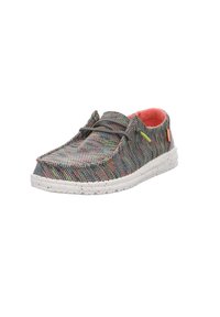 Zapato slip-on tejido multicolor con cordones grises, suela blanca salpicada y forro interior rosa. Punta redonda con un diseño relajado.