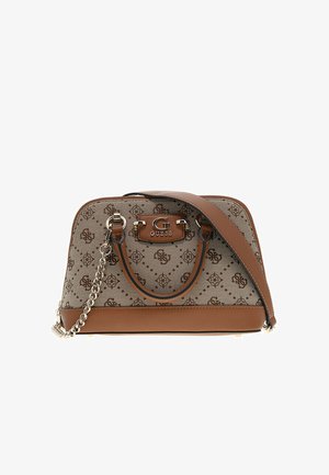 Braune Handtasche aus Kunstleder mit einem geprägten Logomuster in Beige. Verfügt über einen Kettenhenkel und einen verstellbaren Schulterriemen.