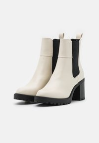 ONLY SHOES Botki na platformie