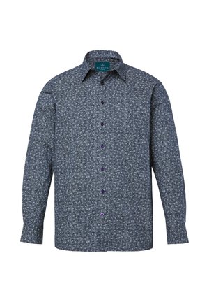 Koszula z długim rękawem zapinana na guziki, uszyta z teksturowanej niebieskiej tkaniny z delikatnym wzorem, z fioletowymi guzikami i kołnierzykiem.