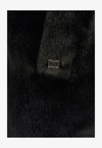 Non sélectionné, black