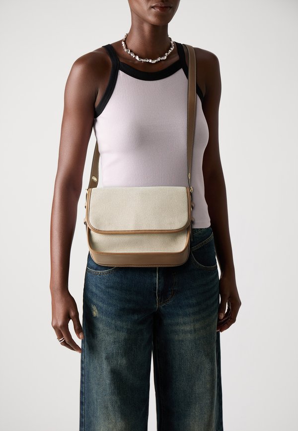 CROSSBODY BAG LAYLA M - Cross body bag - ecru
