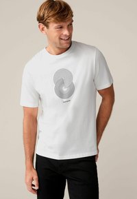 Next REGULAR FIT - Apdrukāts T-krekls - blue white black