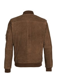 Bomber jacket in suede marrone con colletto e polsini a coste. Caratterizzato da una texture liscia e design minimalista. La vista dal retro mette in evidenza i dettagli delle cuciture.