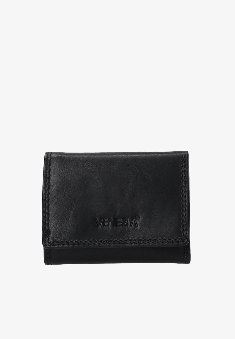 Zwarte leren portemonnee met een gevouwen ontwerp; heeft gestikte randen en een geperst merkembleem op de voorkant. Gladde textuur, compact formaat.
