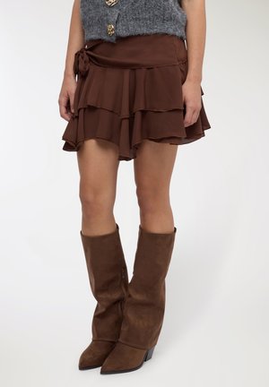 Gonna a campana - marrone