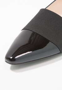 Peter Kaiser Chaussons - black