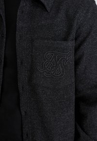Unselected, grey marl