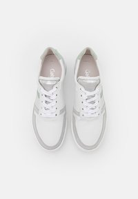 Gabor Comfort Sneaker low - weiß/mint/silber