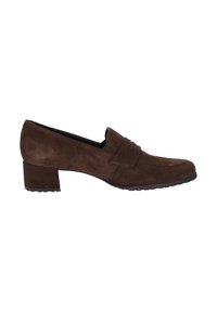 Mocassins en daim marron pour femmes avec un petit talon carré et un détail de bande brodée, vue de côté sur fond blanc.