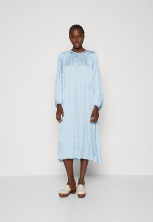 MIRIAM MODERN DRAPE  - Robe de jour - bright sky