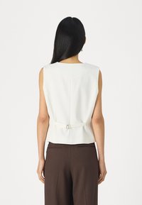 Bruuns Bazaar STATICE BIELLE WAISTCOAT - Liivi - snow white