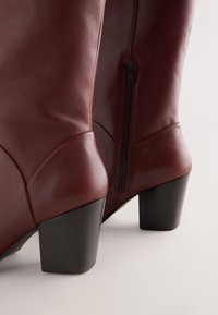 Next REGULAR FIT - FOREVER COMFORT WESTERN BLOCK - Stivali alti - burgundy red