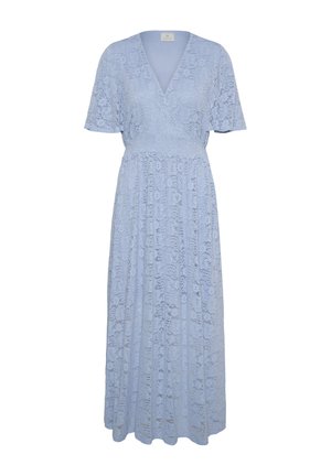Lichtblauwe midi-jurk van kant met korte vlindermouwen, V-halslijn, getailleerde taille en een vloeiende rok.