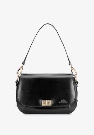 Sac à bandoulière en cuir noir avec un rabat, accents en matériel doré, texture lisse et une bandoulière détachable. Présente un emblème de logo.