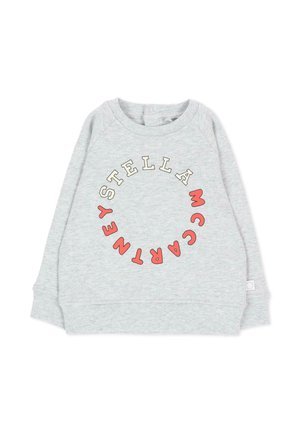 Felpa per bambino piccolo a maniche lunghe grigio chiaro con logo rotondo Stella McCartney in lettere bianche e rosse sul davanti.