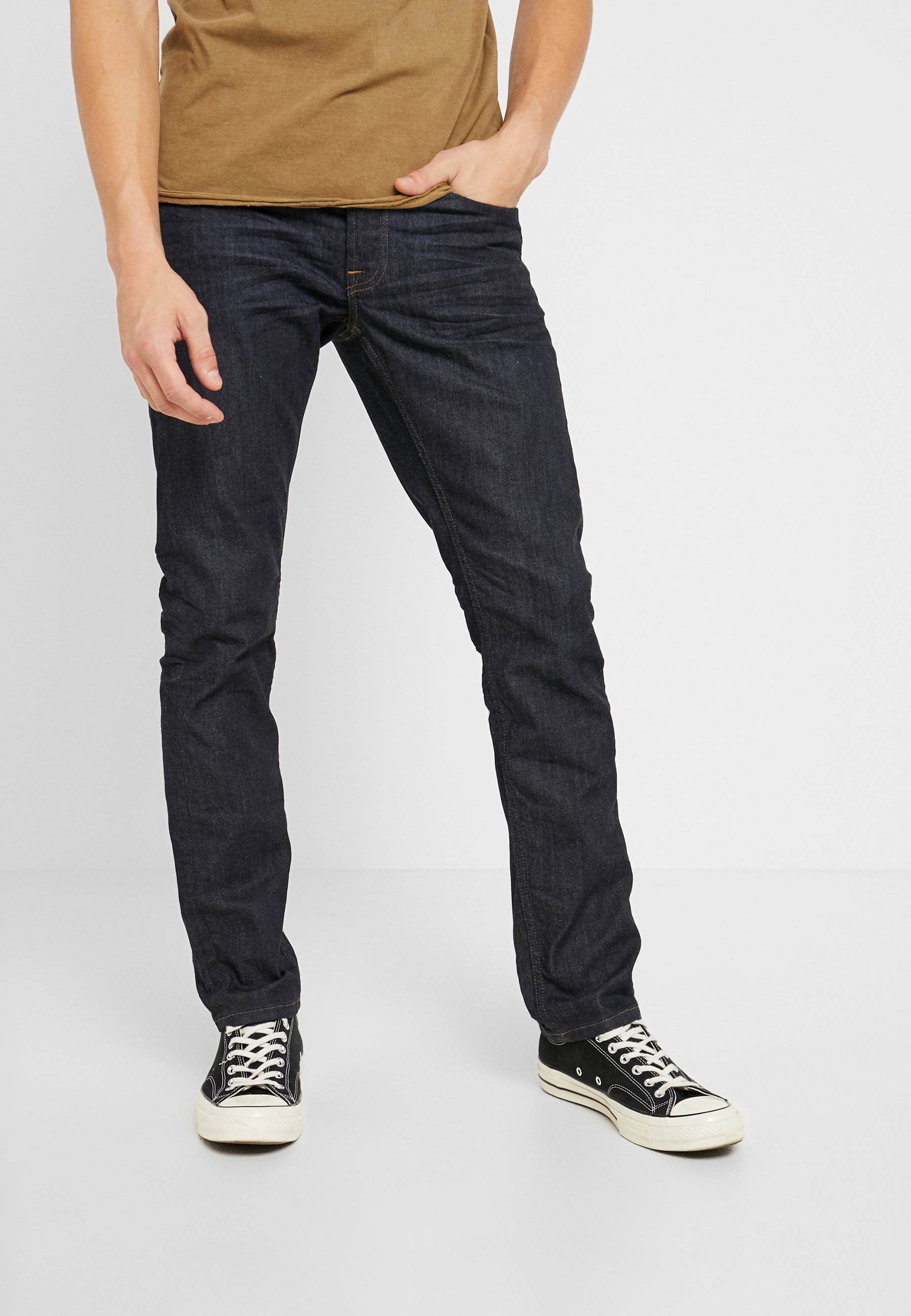 only and sons onsloom