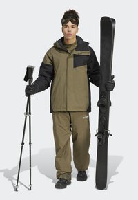 Adidas Terrex MT 2L INSUL - Slidinėjimo striukė - olive/strata black