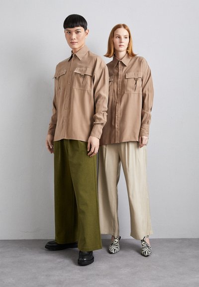 HOUSE OF JAFFA UTILITY UNISEX - Košeľa - beige