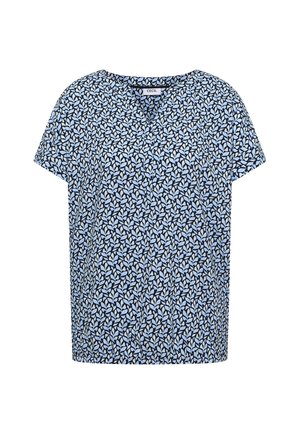 Blouse bleue à manches courtes avec motif abstrait de feuilles noires et bleu clair, encolure ronde et ouverture avant subtile en forme de V.