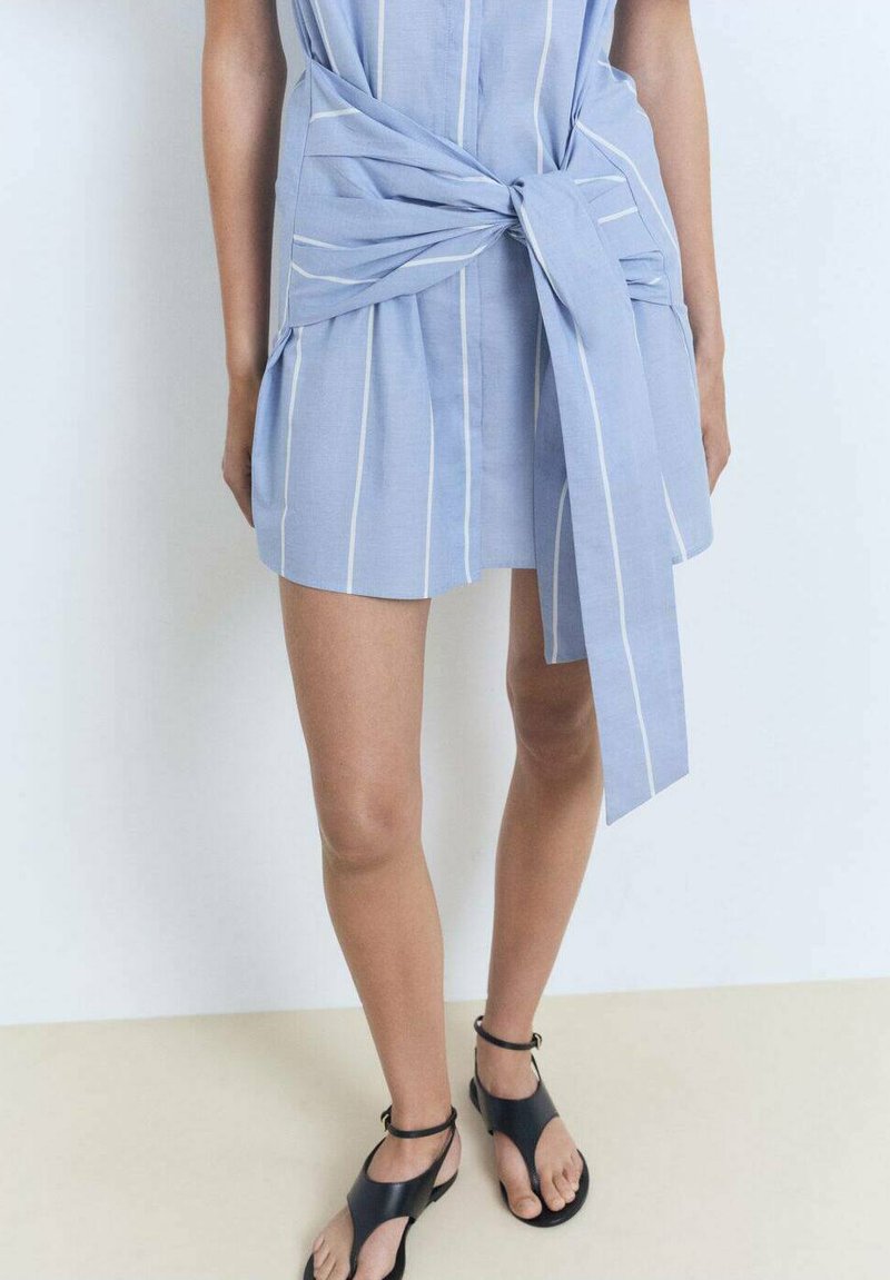 mango short striped dress with knot Mango STRIPED WITH KNOT - Shirt dress - dark blue