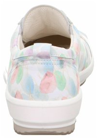Weißes Slip-On-Schuhwerk mit einem pastellfarbenen Blumenmuster in Rosa, Grün und Blau. Verfügt über ein strukturiertes Innenfutter und eine flexible Gummisohle.