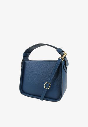 Handtas van donkerblauw getextureerd leer met een korte bovenste handgreep, een verstelbare schouderriem en een sluiting met gouden metalen beslag.