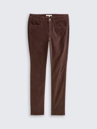 Pantalones de pana marrones con un corte ajustado, que cuentan con dos bolsillos delanteros y un cierre de botón. Textura suave y color uniforme en toda la prenda.