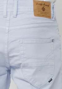 Koroshi REGULAR BERMUDA - Kratke hlače od trapera - azul   blue