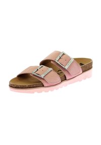 Sandales en daim rose avec deux sangles réglables, boucles en argent et une semelle en caoutchouc rose clair texturée. Comprend un pied rembourré.