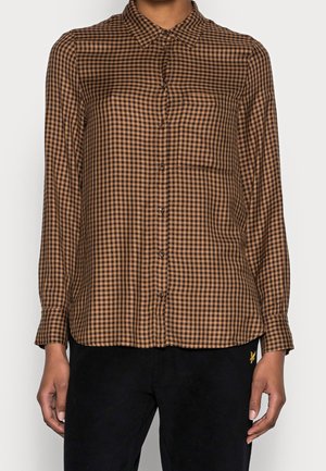 Braun und schwarz kariertes Langarmhemd mit einem Button-Down-Kragen, vorderen Knöpfen und einer einzigen Brusttasche. Leichter Stoff, weiche Textur.
