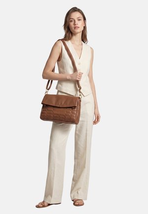 Pierre Cardin, PIERRE CARDIN SHOULDER BAG - Schoudertas - cognac