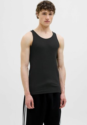 - T-shirt basic