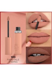 Rouge à lèvres liquide L'Oréal Paris dans une teinte pêche douce, doté d'un applicateur effilé, d'une finition mate, et montrant des lèvres dans différentes teintes.