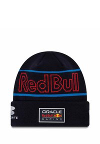 Granatowa dziana czapka z podwiniętym mankietem, z wyraźnym czerwonym logo "Red Bull" oraz niebieskim paskiem. Zawiera metkę "Oracle Red Bull Racing".