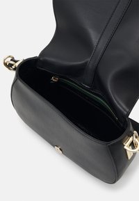 Tommy Hilfiger HERITAGE SADDLE BAG - Käekott - black
