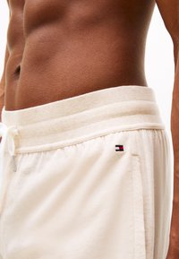 Tommy Hilfiger ESSENTIALS TRACK - Pantaloni del pigiama - heathered oat
