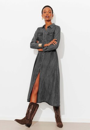 LONGUE - Robe en jean - gris