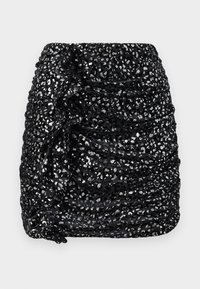Mini gonna nera arricciata con dettagli in paillettes argentate, caratterizzata da una finitura testurizzata e un design asimmetrico per un maggiore interesse visivo.
