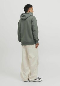 Jack & Jones JCOCLASSIC  zielony