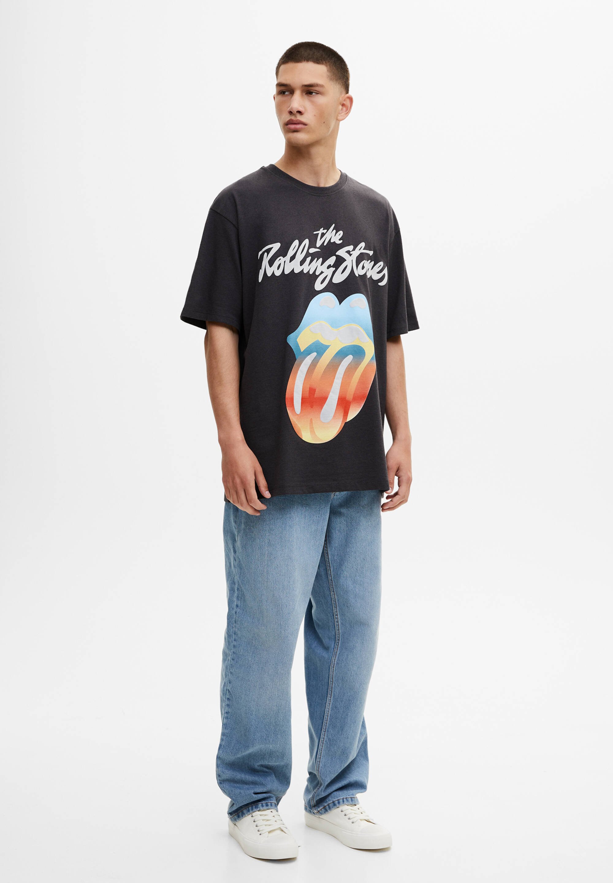 pull and bear pulp fiction shirt