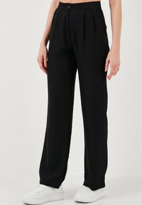 LELA REGULAR FIT - Broek - black