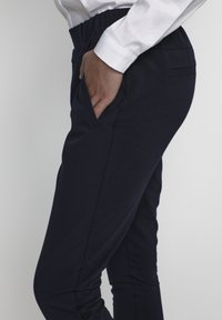 Kaffe Kalhoty - dark blue