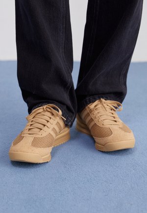 adidas Originals, Baskets basses - beige