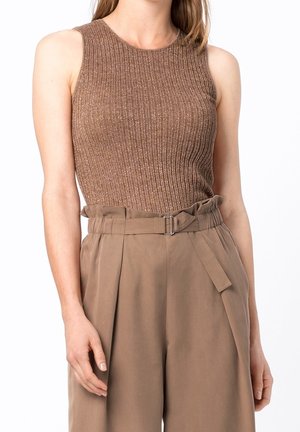Top - dark brown